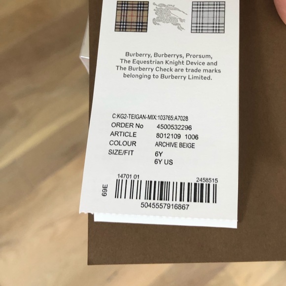 NWT Burberry Girl’s Dress, 6Y Kids